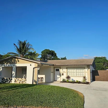 Sunny Goldie Lauderdale Lakes Exterior photo