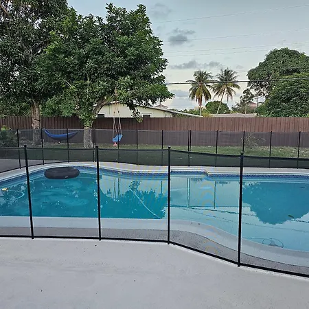 Sunny Goldie Lauderdale Lakes Exterior photo
